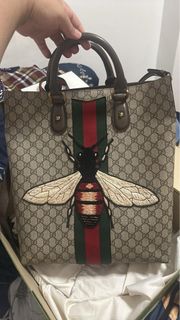 (Category: ) located in . Submitted by ladyluxebag (Listing ID 1325613413, Image 1). Description: .