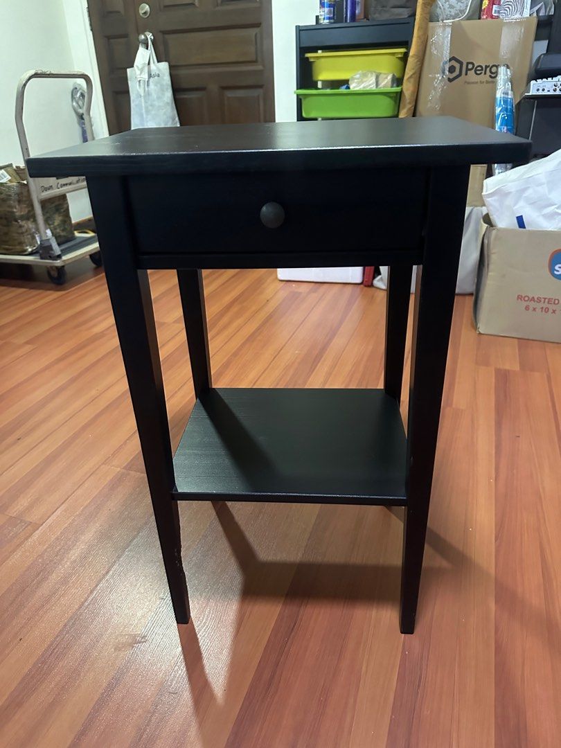 Ikea Side Table (Category: Tables & Sets) located in Singapore. Submitted by sowfatt (Listing ID 1325612421, Image 3). Description: Cash carry.