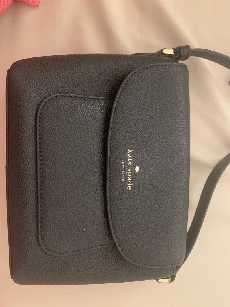 Kate Spade Body bag (Category: Cross-body Bags) located in Manila. Submitted by katesys (Listing ID 1325516296, Image 1). Description: .