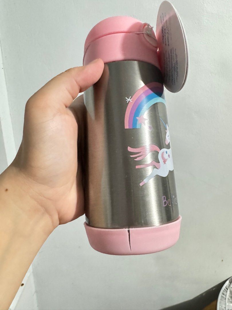 Kids insulated bottle Stephen Joseph (Category: Weaning & Toddler Feeding) located in Valenzuela. Submitted by brokedoctor1996 (Listing ID 1325543911, Image 3). Description: Brandnew Authentic May crack yung sa base pero di affected yung bottle. Maganda pa din at okay, magagamit.