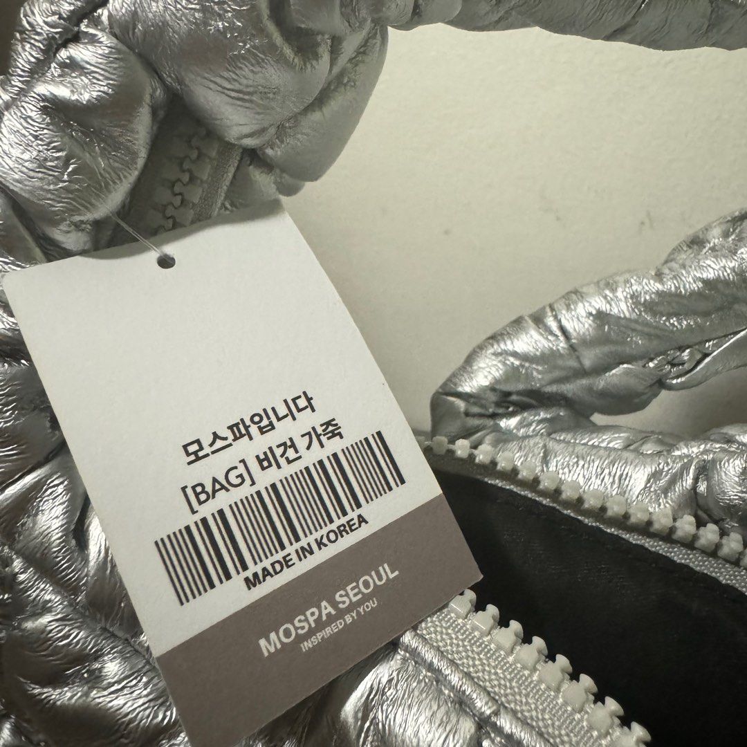 Mospa Seoul Silver Bag (Category: Purses & Pouches) located in Bulacan. Submitted by tkcloudz (Listing ID 1325602460, Image 2). Description: Never been used. Original price is PHP 1,600 :).