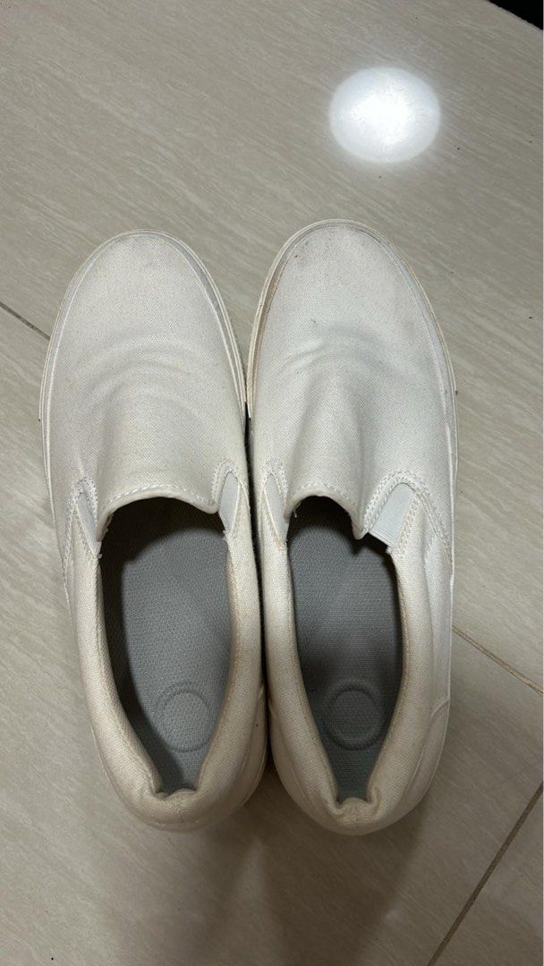 Muji slip on shop