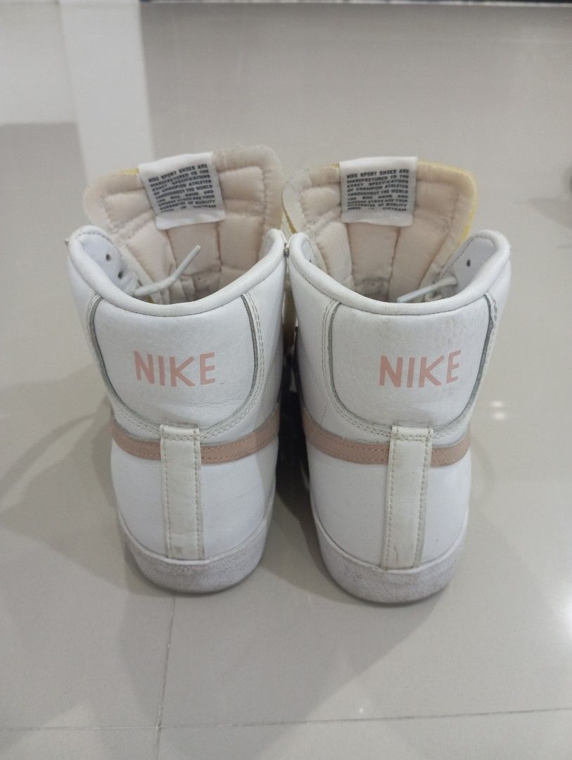 Nike Blazers Womens size 9.5 AUTHENTIC WITH BOX (Category: Sneakers) located in Davao. Submitted by cedrics_hobby (Listing ID 1325617632, Image 3). Description: Bought at Nike store AUTHENTIC Blazer Womens size 9.5 WITH BOX no issues.