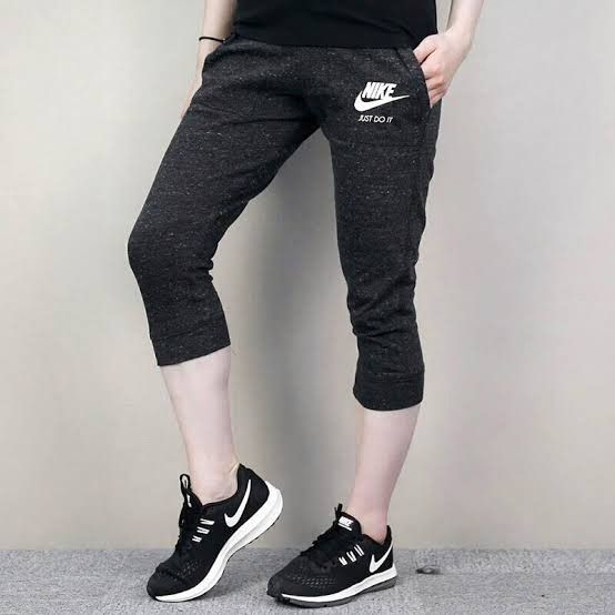 Jogger pants nike 3/4 top