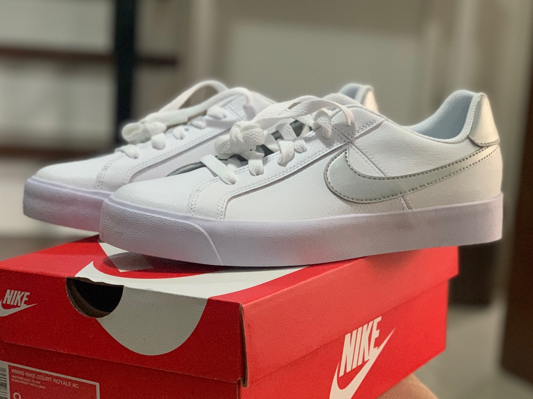 Nike court royale ac women's white hotsell