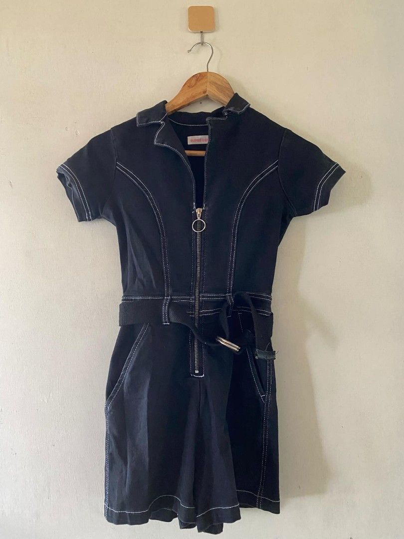 Supre Denim Romper (XS) (Category: Rompers) located in Bauang. Submitted by bellefiori (Listing ID 1325508080, Image 2). Description: used once only for an event of 5 hours only 😅 24 waistline not stretchy fits xs frames with two side pockets and belt inclusions super thick fabric soft denim 💗💗💗.