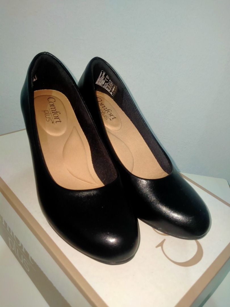 Payless Comfort Plus Leather Office Shoes Size 6 (Category: Heels) located in Manila. Submitted by jazzed02 (Listing ID 1325469800, Image 2). Description: Comfort Plus Leather Office Shoes Kasey Size 6 Bought this last month from Payless for 1,650 selling only for 1,400! Condition: Like new. Used only once. Comes with the original box and tag. RFS: Need funds MOP: Cash (if meetup), Gcash, or Bank Transfer (RCBC or BPI) MOD: Can meet up around Man