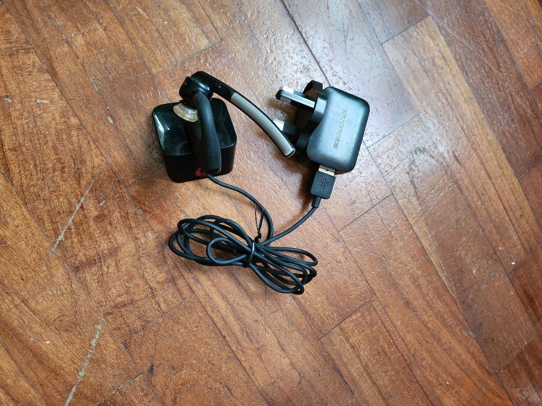 Plantronics PLT Legend Bluetooth Single Ear Headset