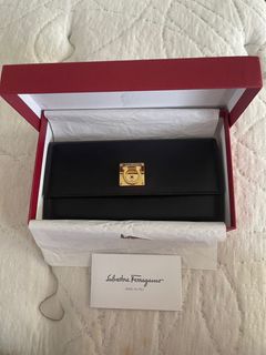 (Category: ) located in . Submitted by rafflesiapreloved (Listing ID 1325490894, Image 1). Description: .