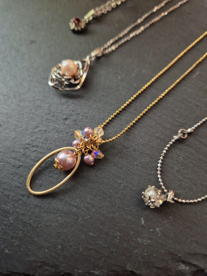 Silver costume jewellery necklace deals