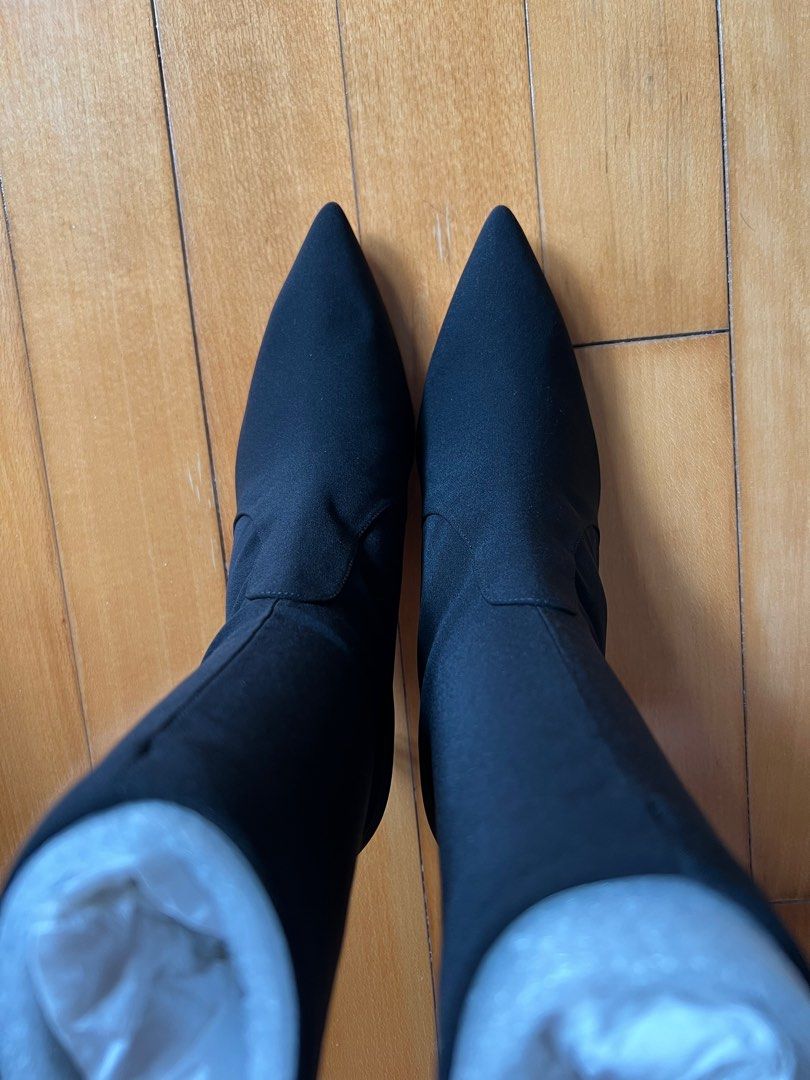 Axiom sock booties shop