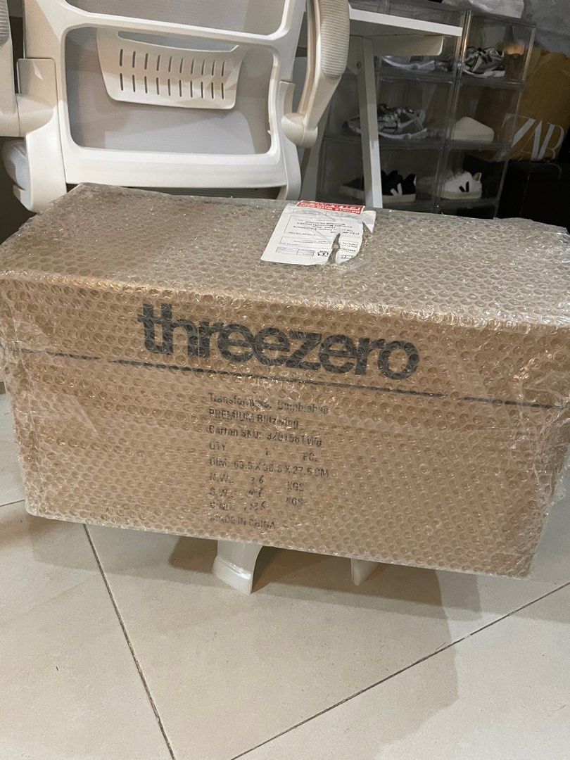 Threezero Premium Blitzwing MIB (Category: Figurines & Statues) located in Manila. Submitted by jocabe13 (Listing ID 1325580880, Image 2). Description: Threezero Premium Blitzwing MIB MINT IN BOX Php 32,000 Meet ups: Manila , Makati and South area Free lalamove.