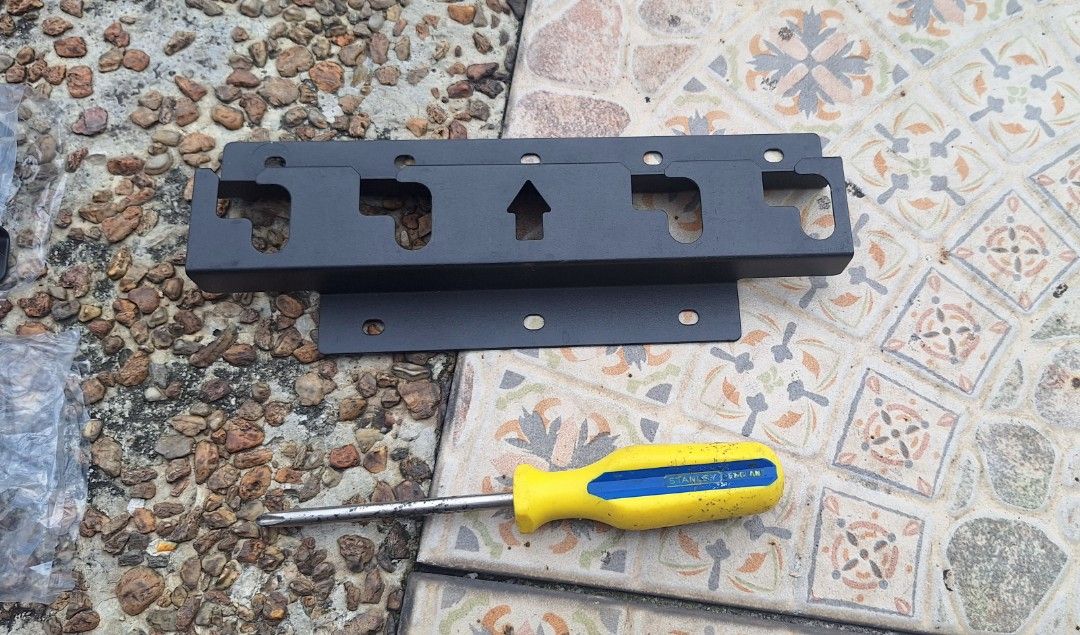 TV bracket 5 pieces as packed (Category: TV) located in Malabon City. Submitted by herz.online (Listing ID 1325498372, Image 2). Description: As packed only! TV bracket 5 pieces from 40 inches and up brand new and slightly used all for 1k only! decluttering pm if interested.