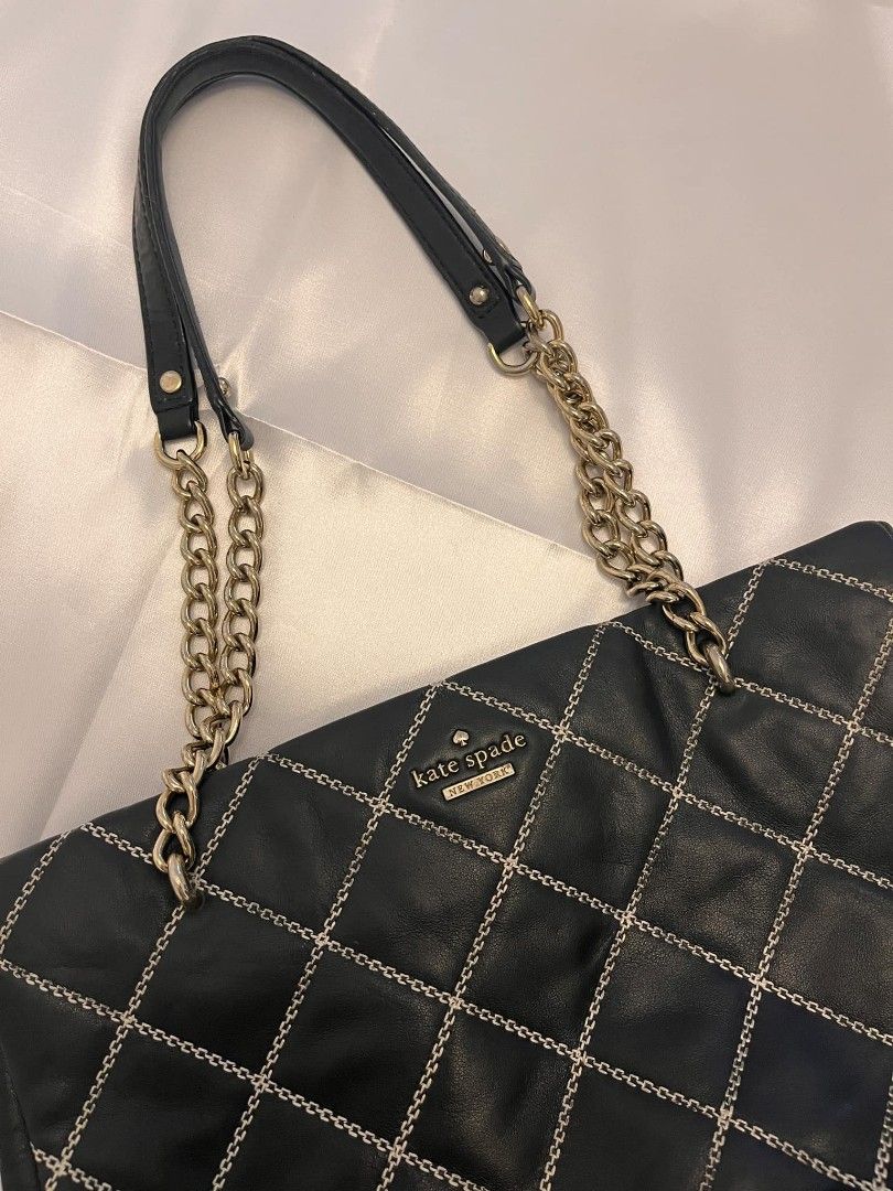LAST PRICE Authentic Kate Spade quilted shoulder bag (Category: Luxury Bags & Wallets) located in Cavite. Submitted by buywhatulove (Listing ID 1325737385, Image 3). Description: LAST PRICE preloved. no issue. minor signs of usage only (slight fade metal hardwares). no scuff..