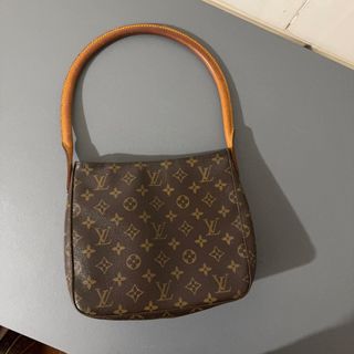 (Category: ) located in . Submitted by jhaediah (Listing ID 1325624667, Image 1). Description: .