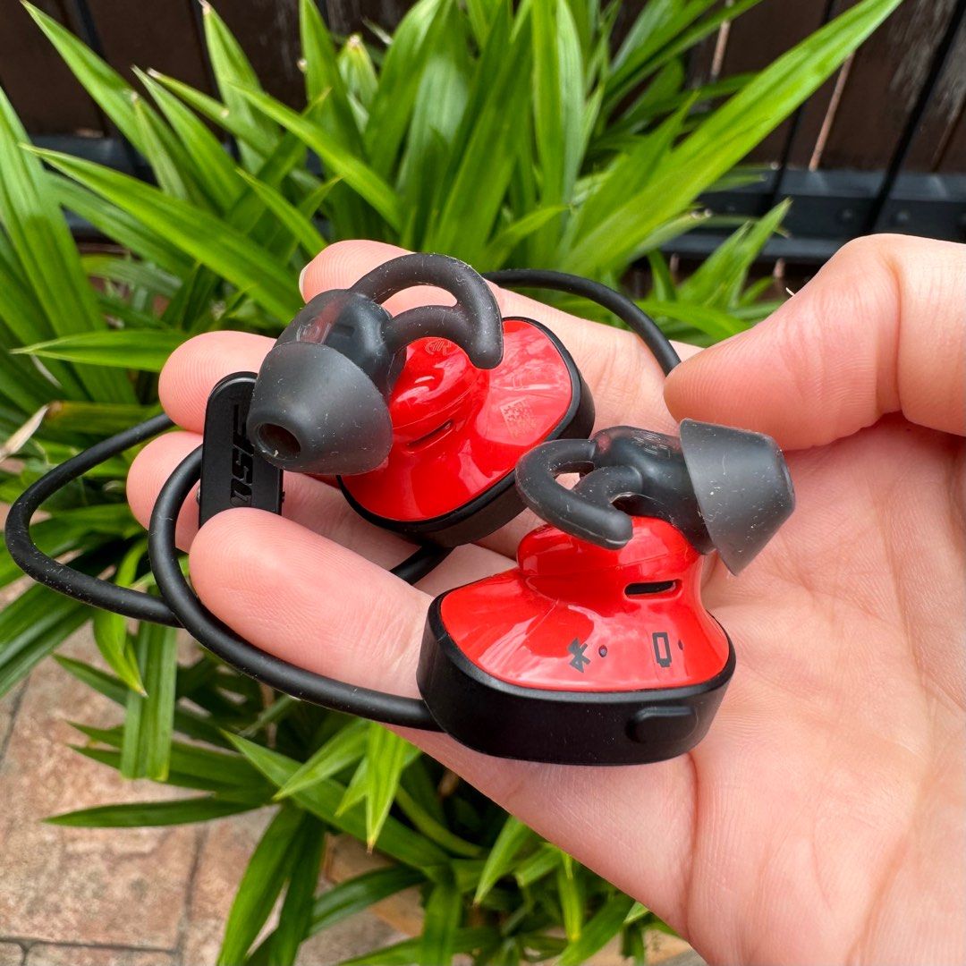 Bose SoundSport Earbuds sweat proof