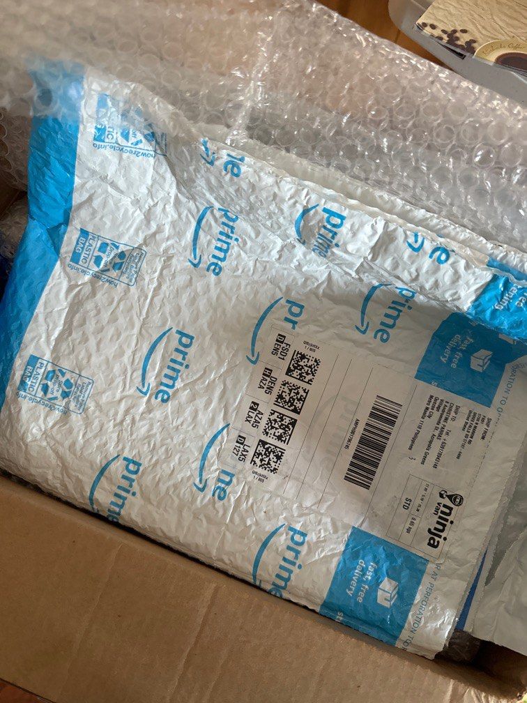 Bubble Wrap Amazon (Category: Craft Supplies & Tools) located in Pasig City. Submitted by chie_store (Listing ID 1325683527, Image 1). Description: Take all Several Amazon bubble wrap Clean and good condition.
