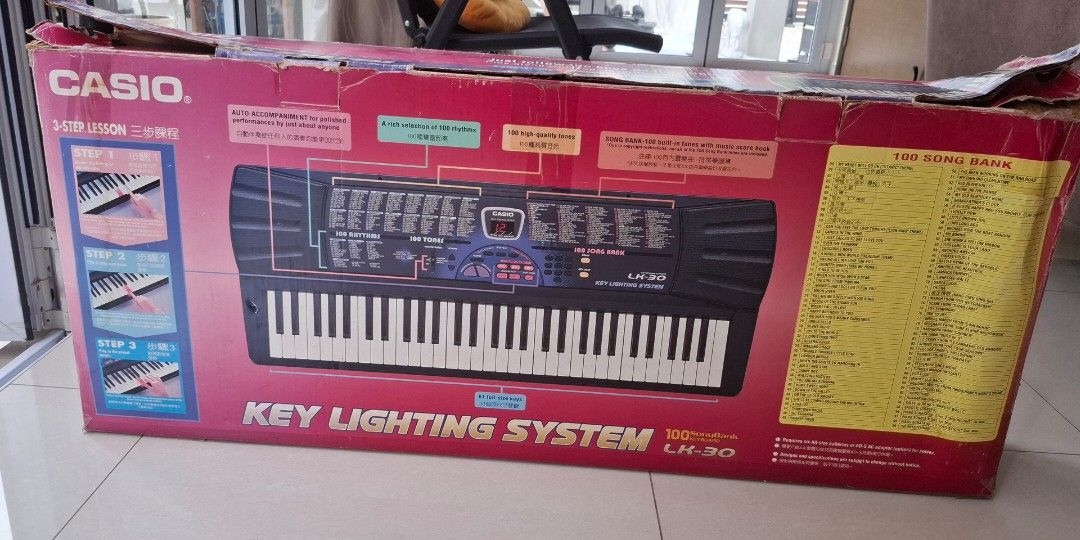 Casio LK30 Lightning Keyboard with stand