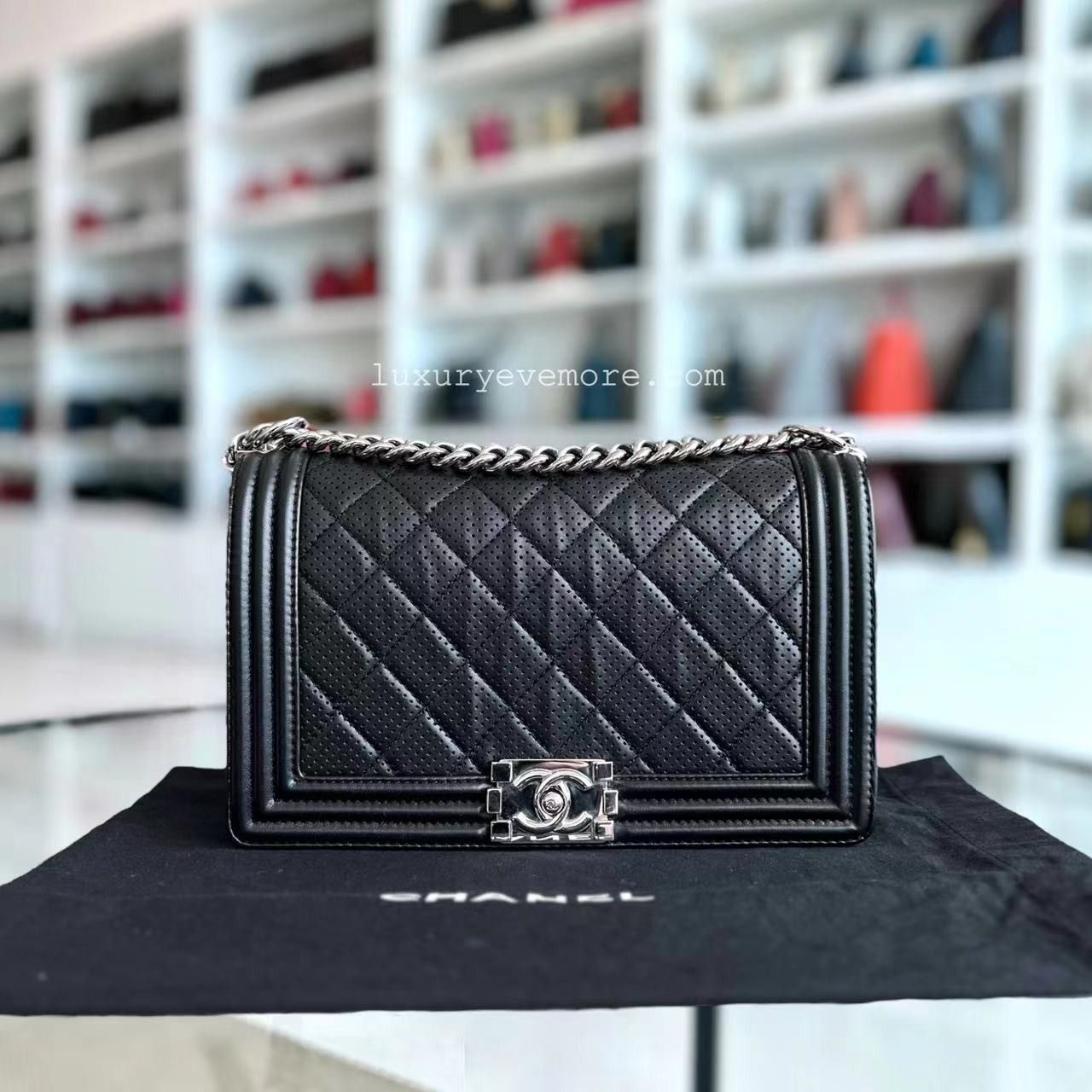 Chanel boy hardware shop