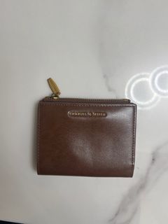 （分類：）位於 。 由 taeeeeeeee 提交（商品編號 1325740377，圖片 1）。簡介： 。