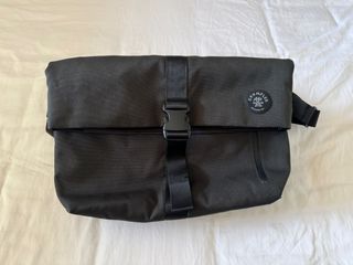 Crumpler megamorph sling bag online
