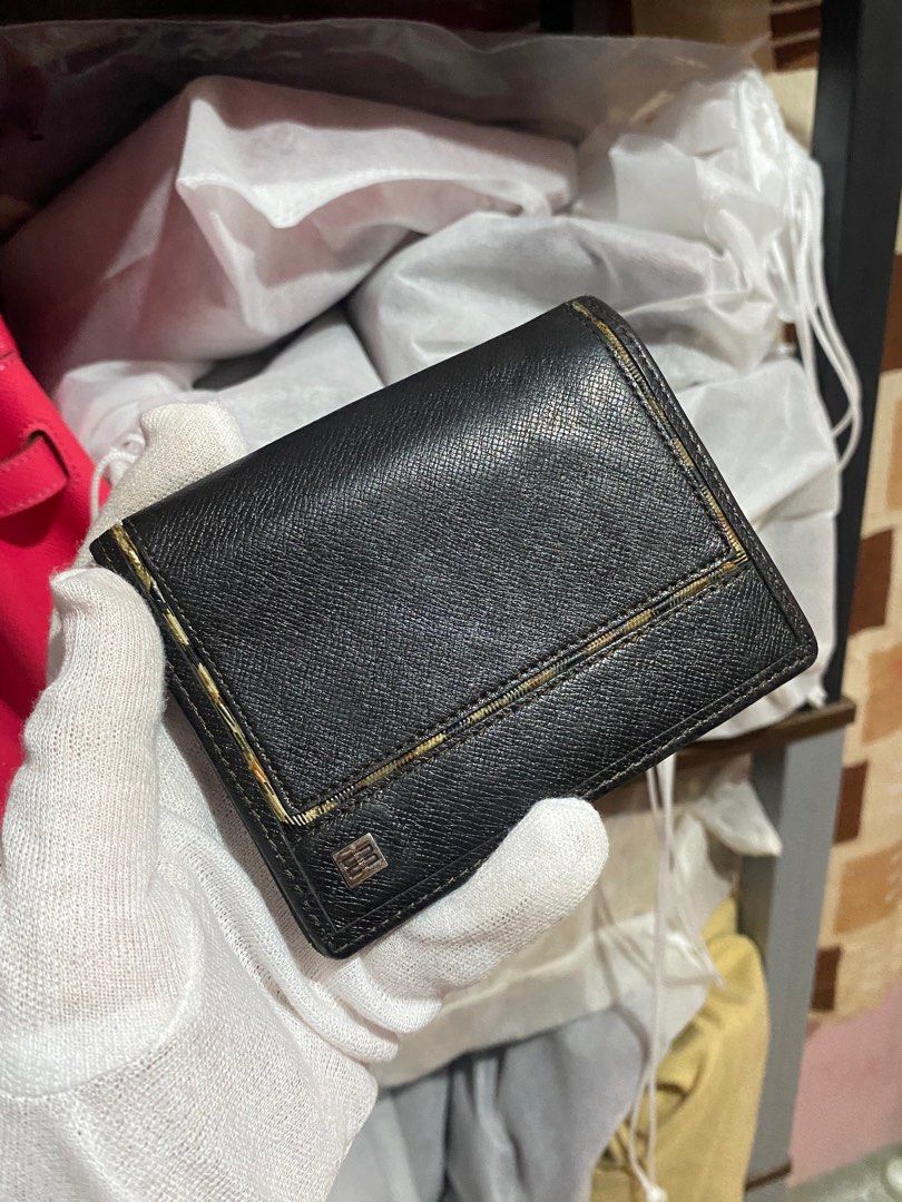 daka mens wallet (Category: Luxury Bags & Wallets) located in Zamboanga. Submitted by luxuries21 (Listing ID 1325662695, Image 1). Description: .