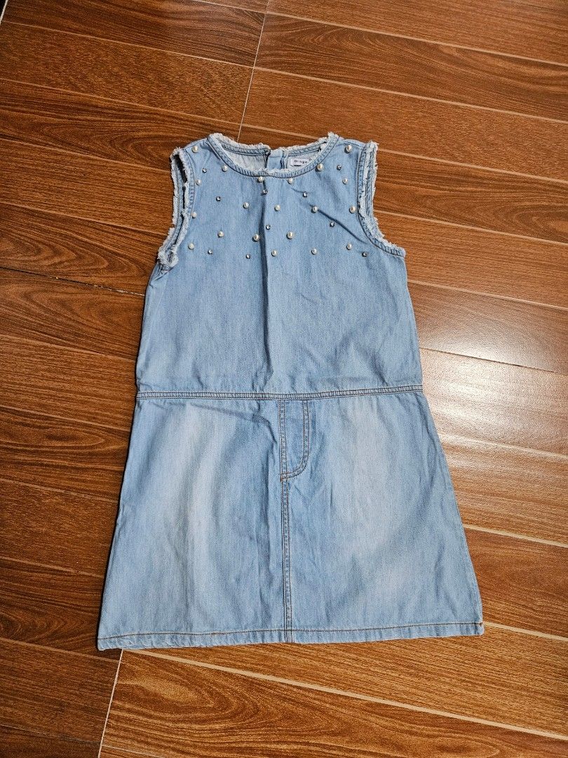 Denim Dress for Kids (Category: Babies & Kids Fashion) located in Manila. Submitted by closetcollection.ph (Listing ID 1325680810, Image 1). Description: RFS: Decluttering Like New. Denim Fabric, fits 12-14 yrs old girls. See stain at the last pict. Alrdy has stain when I bought this at Gingersnaps. Bust: 31in / Waist 33in / Length 29in.