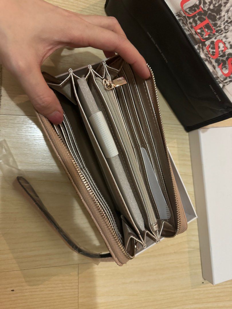 GUESS wallet Men s Fashion Watches Accessories Wallets Card Holders on Carousell