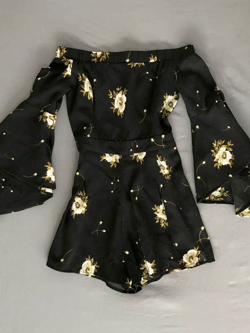HQ Off shoulder Floral Romper (Category: Rompers) located in Lopez. Submitted by faireeph (Listing ID 1325727299, Image 2). Description: 💌PRELOVED💌 ₱100 HQ Off shoulder Floral Romper Worn once Color: Floral Black Size: XS-Small 📌 MOP gcash. The first payer will get the item Shipping thru J&T .