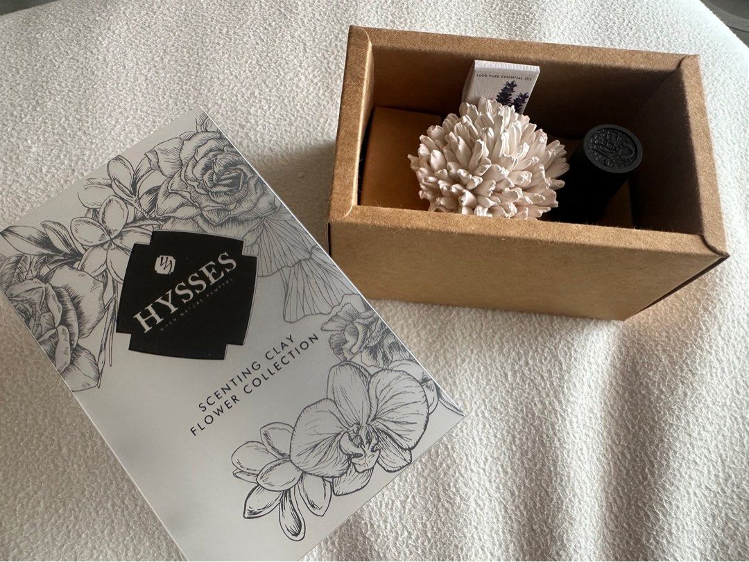 Hysses Scenting Clay (Carnation) + Lavender & Frankincense Essential Oil  (10ml), Furniture & Home Living, Home Fragrance on Carousell