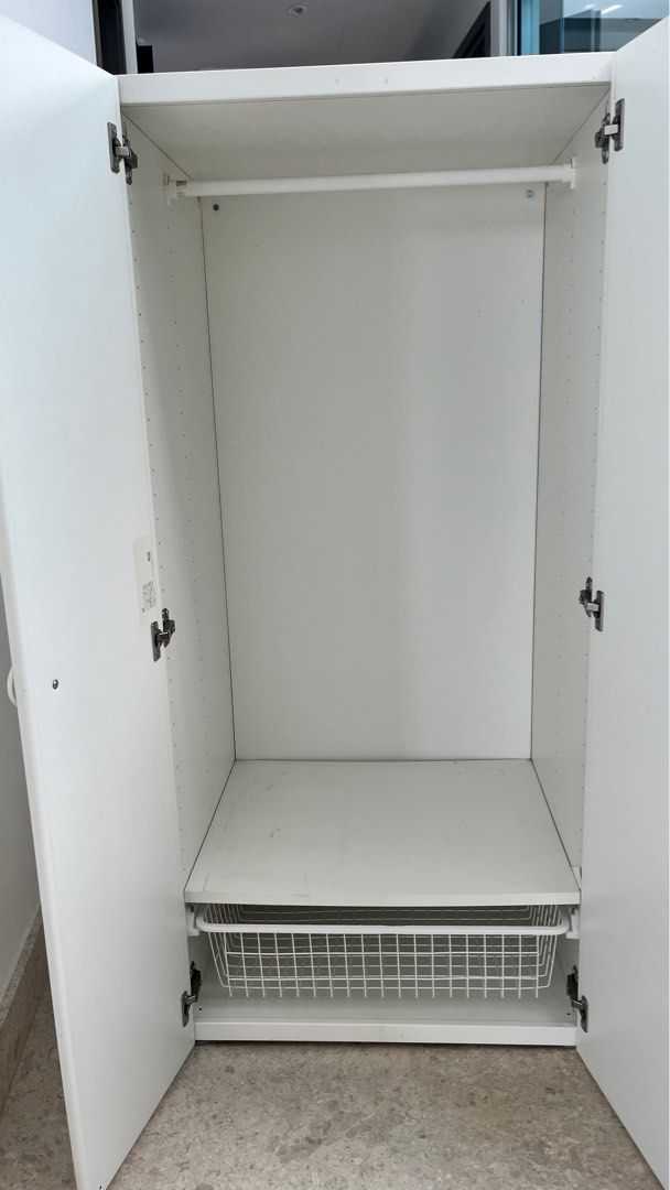 Childrens wardrobe 2 hanging rails top