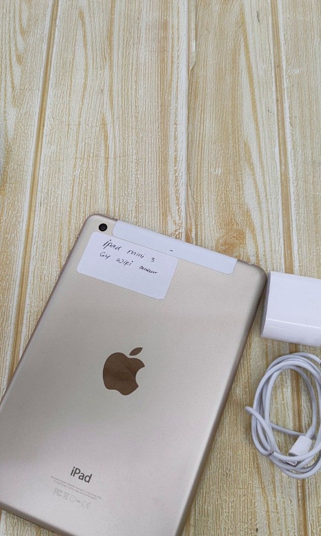 iPad本体 iPad mini3 16GB Gold iPad mini 3 3Gモデル16GB Gold
