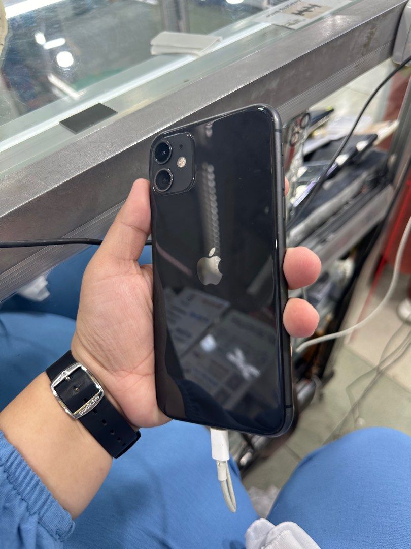 Iphone 11 64gb Good Batt FU (Category: iPhone 11 Series) located in San Juan City. Submitted by javedsgadgetshop (Listing ID 1325781978, Image 2). Description: OPEN FOR INSTALLMENT VIA CREDIT CARD/GGIVES/SPAY/BILLEASE & SWAP/TRADE-IN! BUY AND SELL! Quick Specs : Iphone 11 •64gb •NTC Variant •95% batt health •Factory Unlock •95% Smoothness •No hidden issue | No Repaired •100% Authentic | Not Refurbished •w/ OEM Charger & store warranty ❣️ - serial
