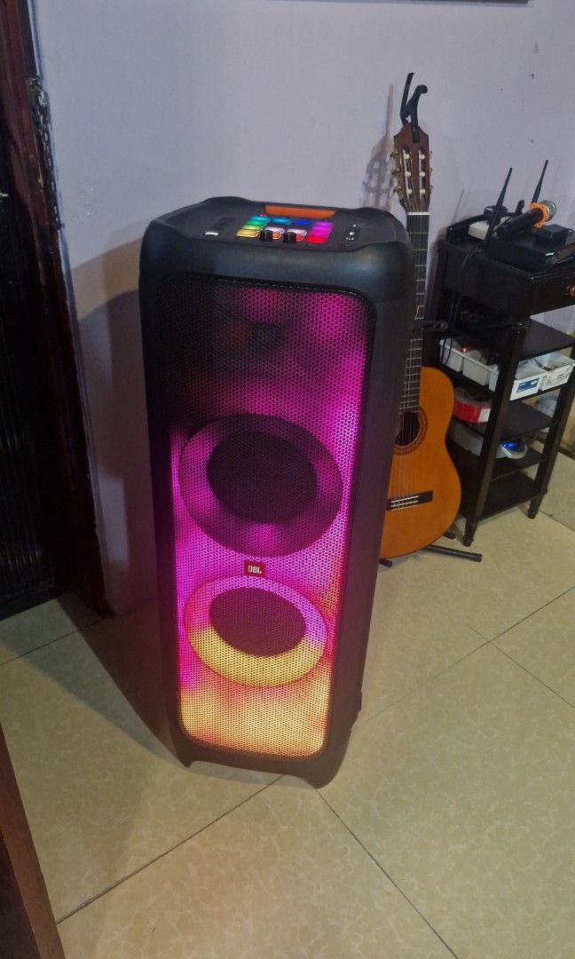 JBL 1000 WATTS (Category: Soundbars, Speakers & Amplifiers) located in Quezon City. Submitted by samguzman1968 (Listing ID 1325666593, Image 1). Description: .