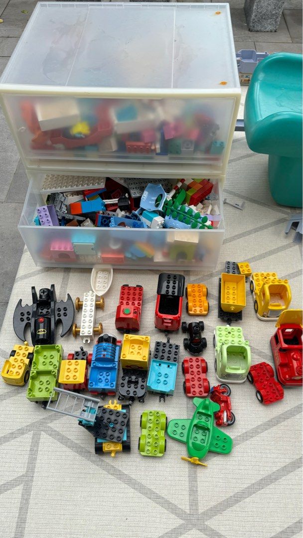 Lego duplo 1000 pieces on sale