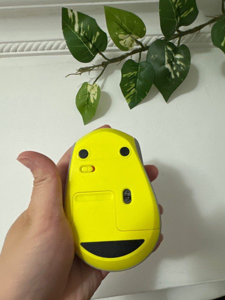 Logitech mouse wireless version （分類：電腦滑鼠及相關產品）位於 Hong Kong。 由 cheapest_clearance 提交（商品編號 1325747854，圖片 3）。簡介： 。