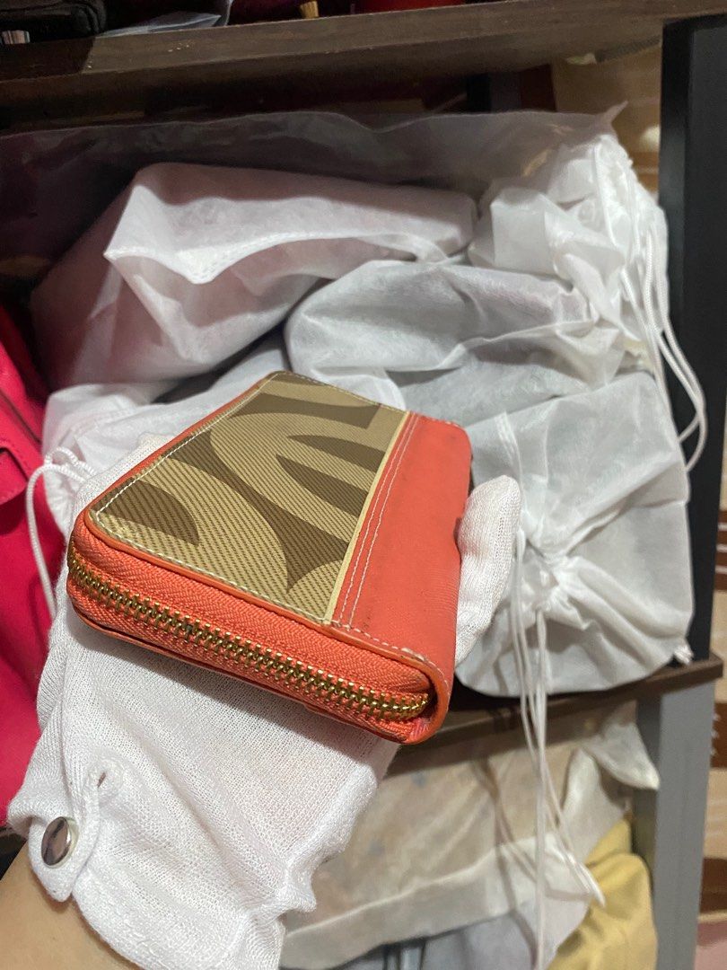 louis quatorse wallet (Category: Luxury Bags & Wallets) located in Zamboanga. Submitted by luxuries21 (Listing ID 1325664441, Image 3). Description: .
