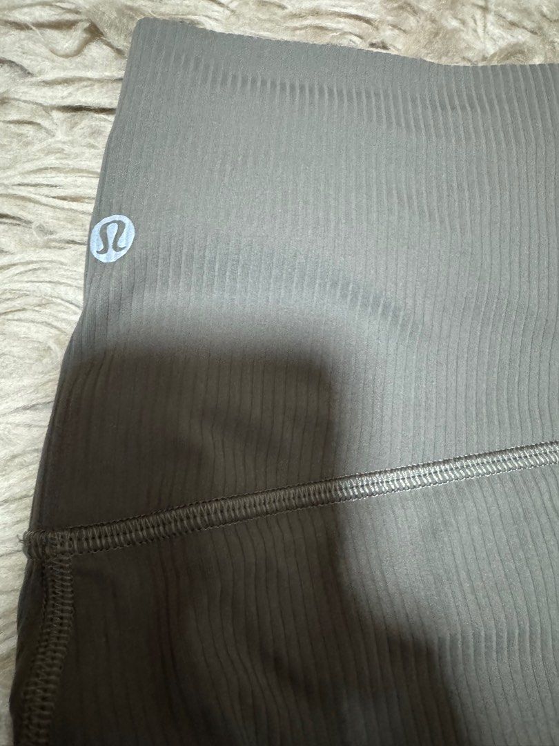 Lululemon damaged leggings clearance