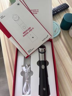 （分類：）位於 。 由 boldcrystal.3689b4 提交（商品編號 1325640969，圖片 1）。簡介： 。