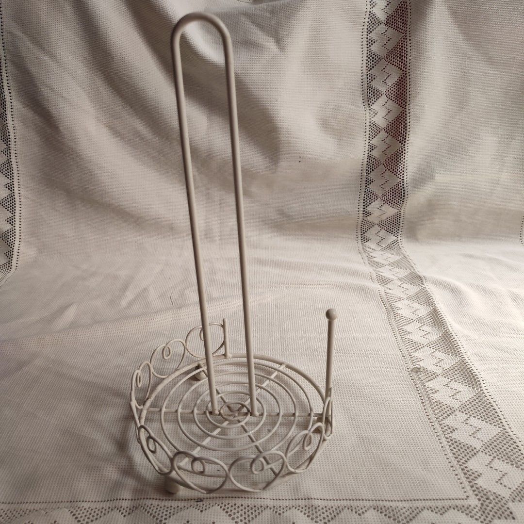 Metal Kitchen Towel Holder (Category: Towels, Napkins & Holders) located in Mandaluyong City. Submitted by lalahhome (Listing ID 1325689628, Image 1). Description: Heart Accent metal kitchen towel holder Cream color Height: 12 inches Base : 6inches Vintage UK items.
