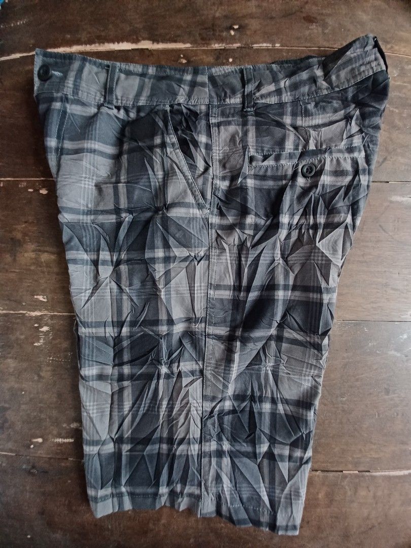 MOSSIMO HYBRID (Category: Shorts) located in Polangui. Submitted by Kariton (Listing ID 1325754372, Image 3). Description: .