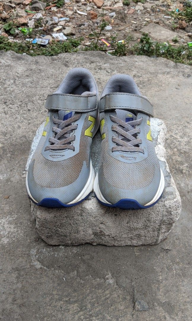 New balance 611 kids original Olshop Fashion Olshop Pria di Carousell