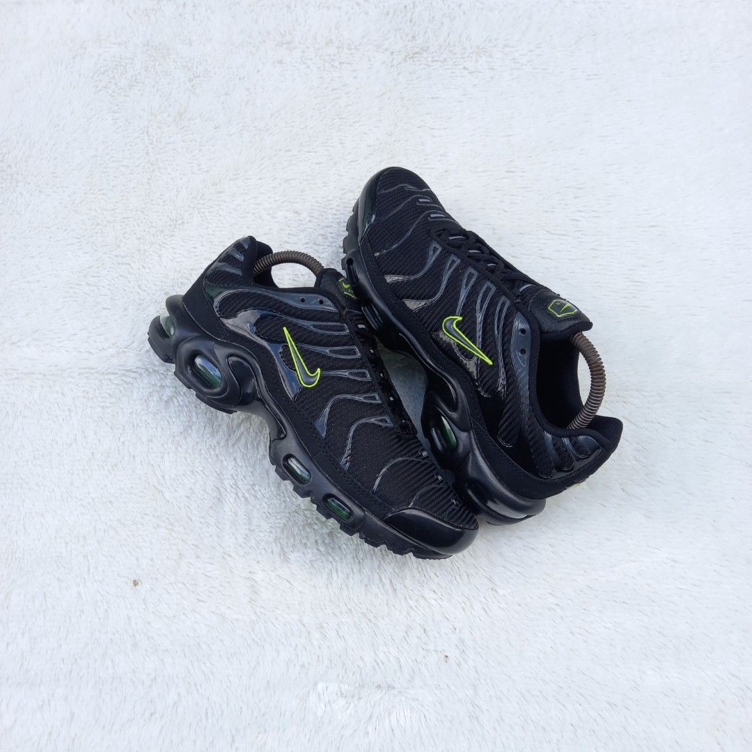 nike tn black volt