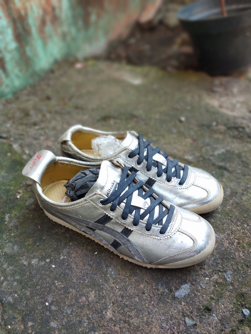 Onitsuka Tiger, Fesyen Pria, Sepatu Sneakers di Carousell