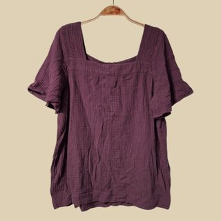 (Category: ) located in . Submitted by sofias_closet (Listing ID 1325793482, Image 1). Description: .