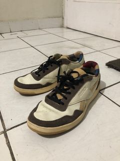 (Kategori: ) berada di . Dikirim oleh secondhandsmallsize (ID iklan 1325795174, Gambar 1). Deskripsi: .