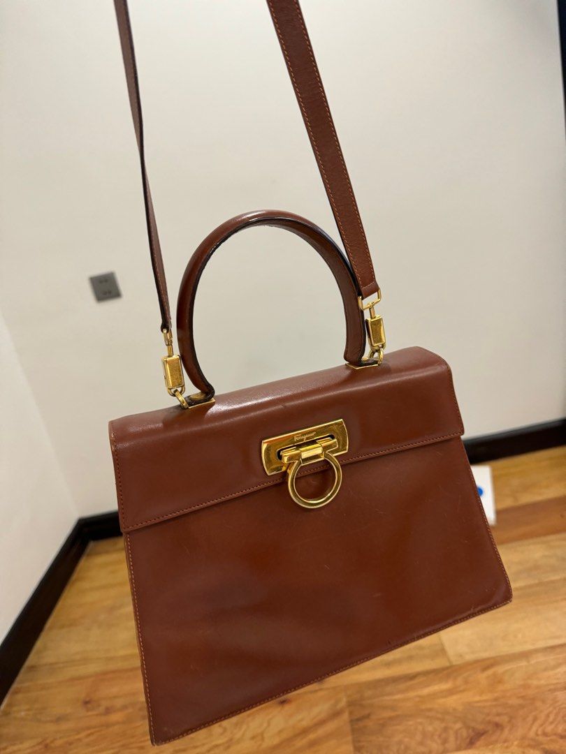 Salvatore ferragamo vintage bag (Category: Luxury Bags & Wallets) located in Manila. Submitted by berieltan (Listing ID 1325708337, Image 1). Description: .