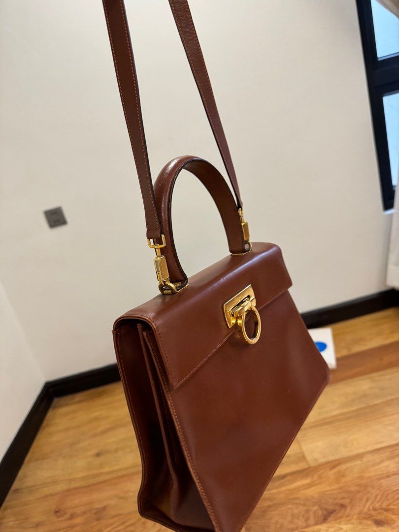 Vintage ferragamo purse 2025