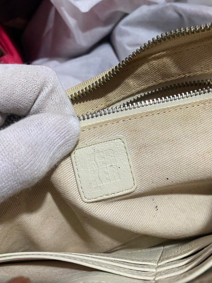 snake skin pouch (Category: Clutches) located in Zamboanga. Submitted by luxuries21 (Listing ID 1325663225, Image 3). Description: .