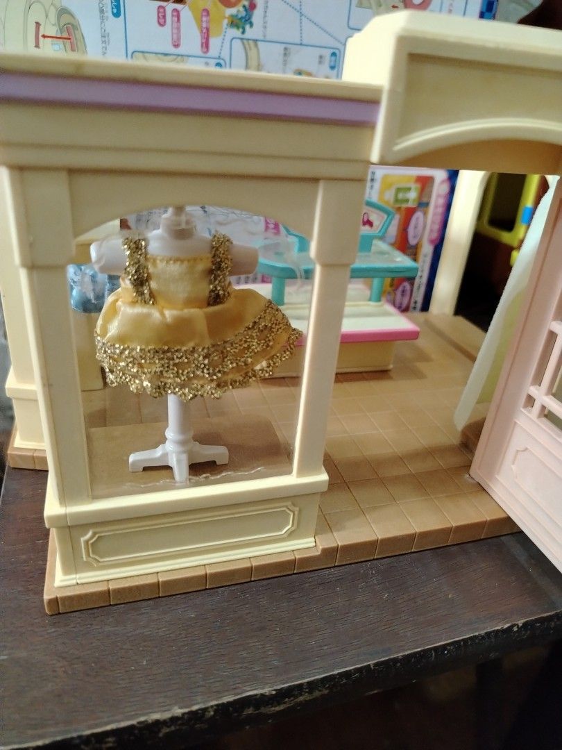 Sylvanian families boutique shop (Category: Kids Toys) located in Manila. Submitted by marymikmik (Listing ID 1325797245, Image 1). Description: Sf boutique shop With some accesories declare as is Super ganda pa po nito epoch brand.